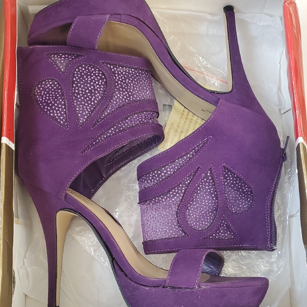 FINAL PRICE WOMENS HEELS